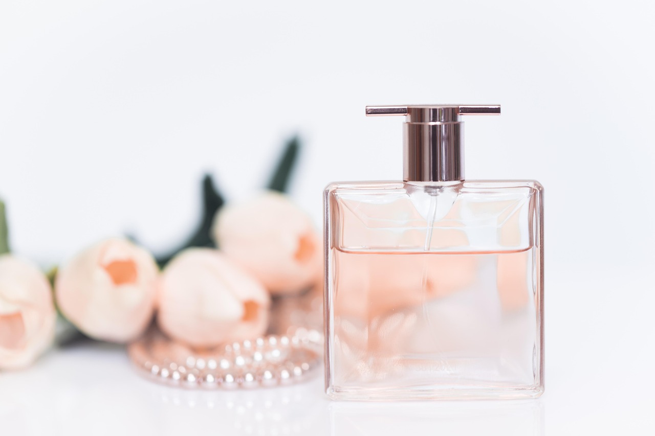 perfume, bottle, drugstore, cosmetics, perfumery, aroma, woman, luxury, perfume, perfume, perfume, perfume, perfume, cosmetics
